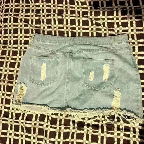 SHEIN Ripped 4 Pocket Sexy Denim Mini Skirt 0XL - Picture 2 of 5